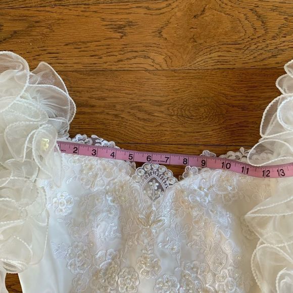 San Martin Vintage 80’s Wedding Dress and‎ Veil - Picture 14 of 17